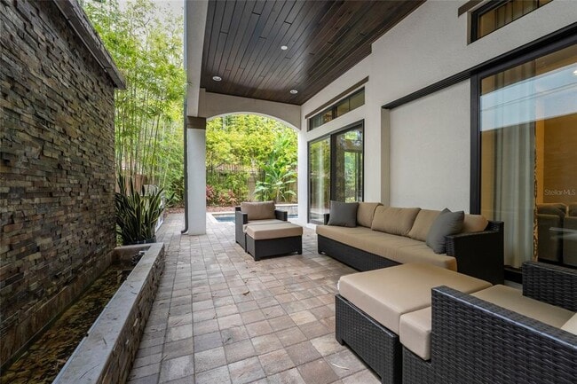 Building Photo - 8376 Via Vittoria Way