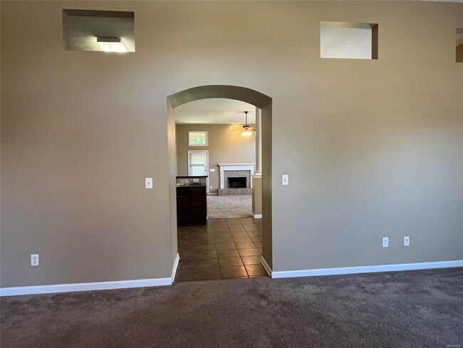 Building Photo - 1966 Chancellor Ridge Rd