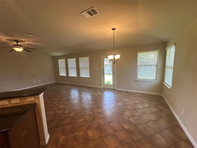 Building Photo - 7714 Squirrel Hollow Dr