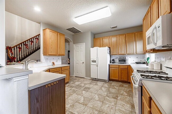 Building Photo - 9815 Rock Pass Dr