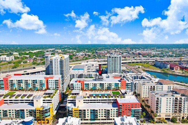 Building Photo - 1208 E Kennedy Blvd