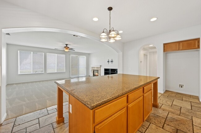 Building Photo - 84126 Canzone Dr