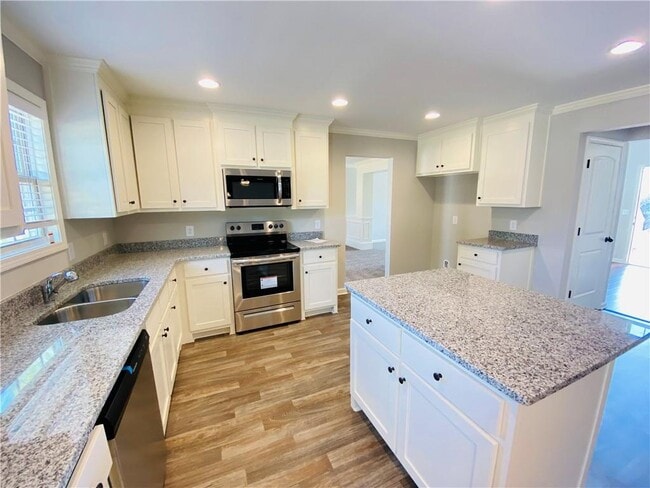 Building Photo - 1825 Miller Lake Dr