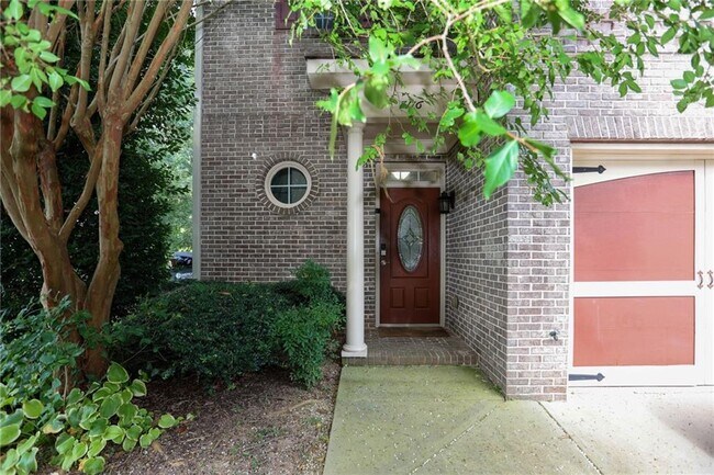 Building Photo - 7116 Blairs View Dr