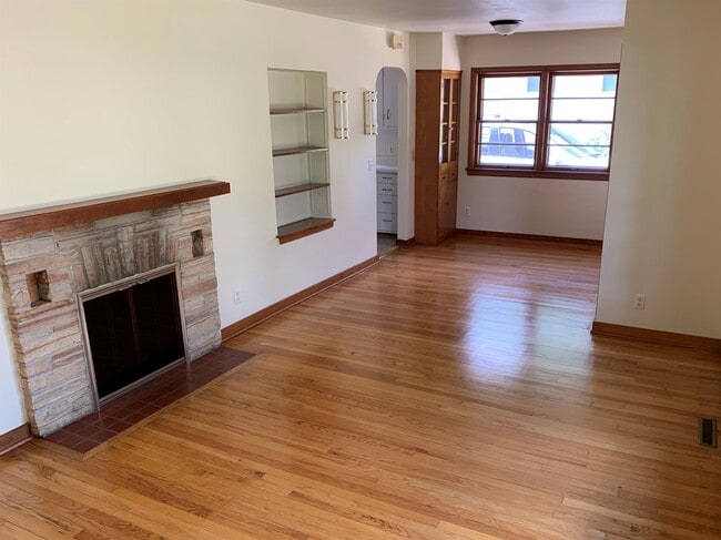 Building Photo - 418 S Owen Dr