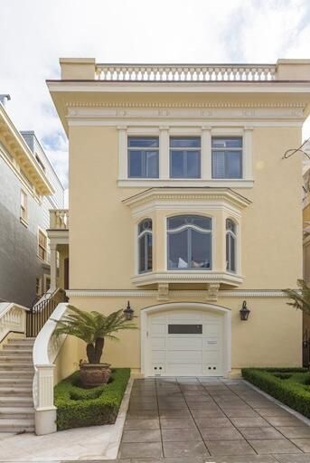 Primary Photo - 2345 Lake St