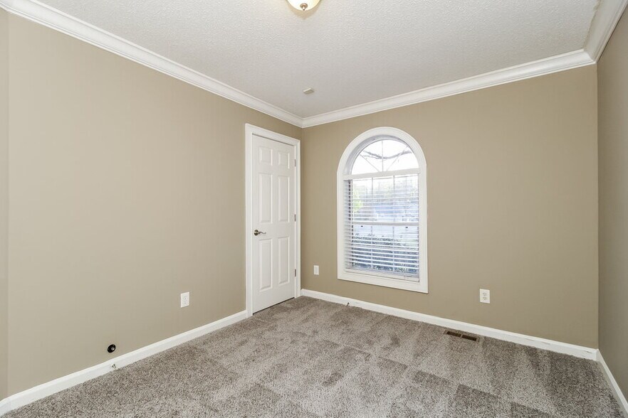 Building Photo - 2684 Candler Dr