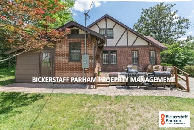 Building Photo - Blending Relaxation & Sophistication to Create the Ideal Place.