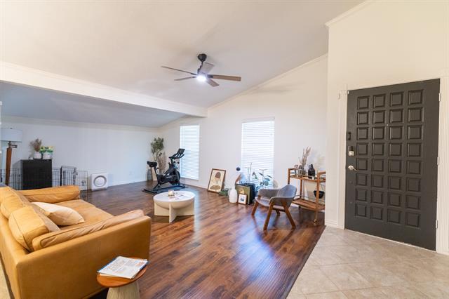Building Photo - 5000 Latham Dr