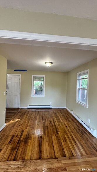 Building Photo - 140 Forest Rd