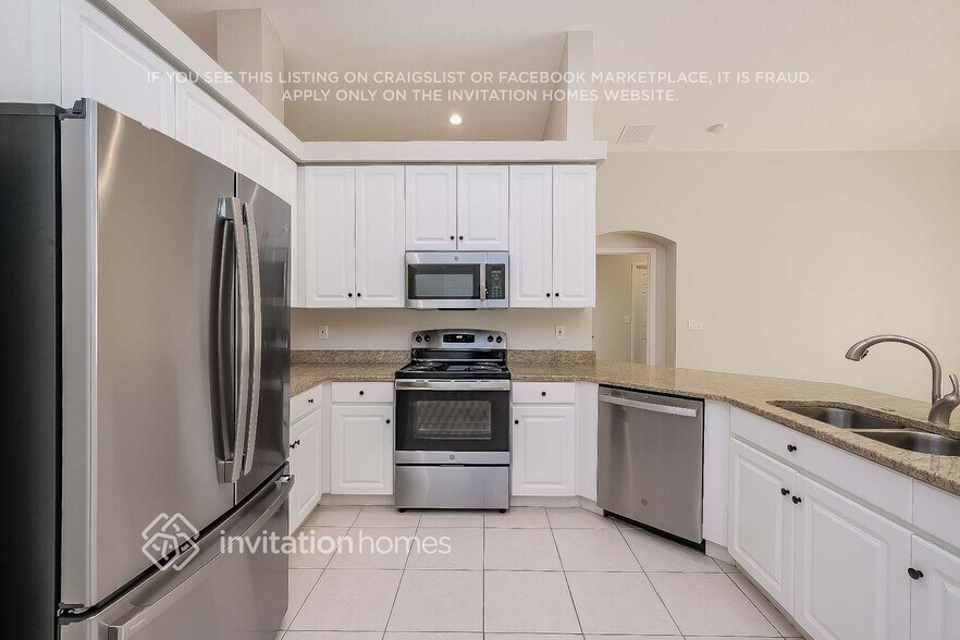 Building Photo - 2618 Brookville Dr