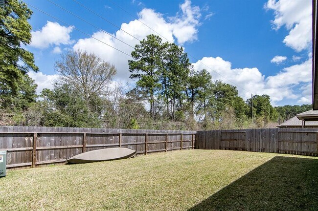 Building Photo - 9738 Birdsnest Ct