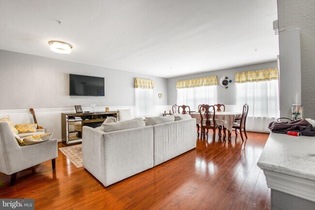 Building Photo - 9820 Berrywood Ct