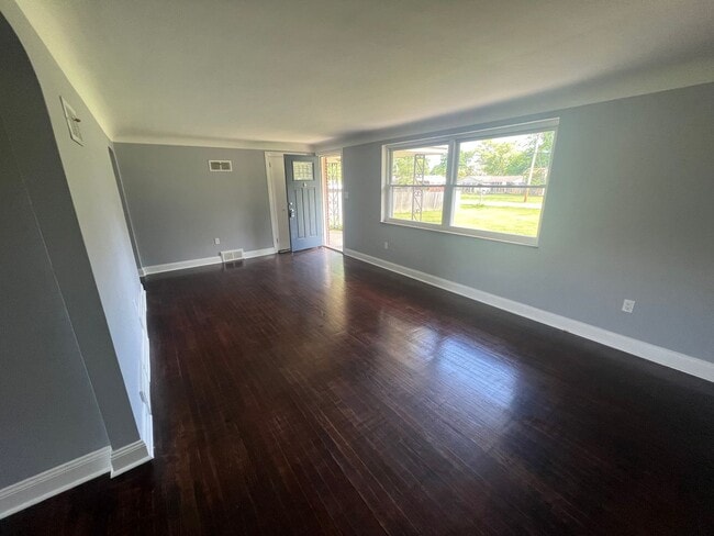 Building Photo - 1179 Linda Ln