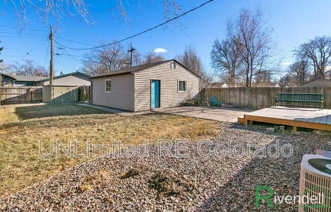 Building Photo - 1980 Willow St