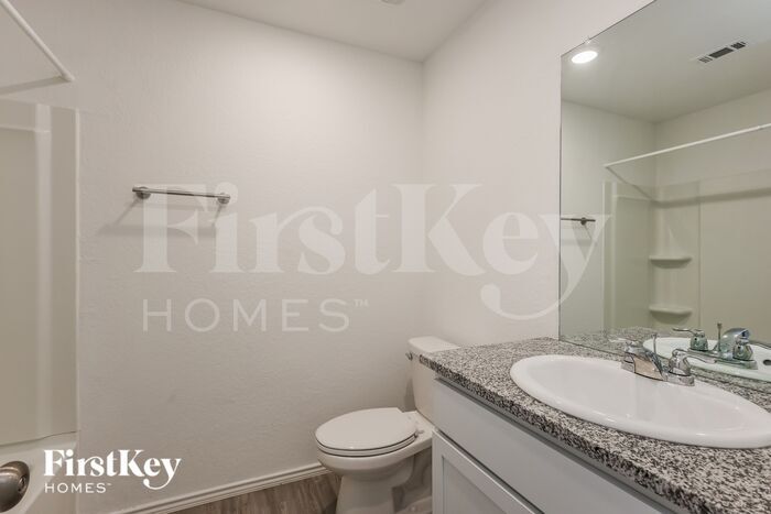 Building Photo - 2434 Double Oak Dr