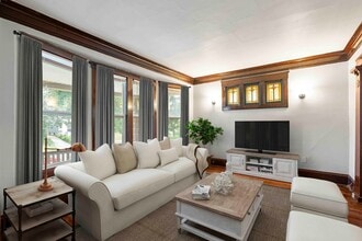 Building Photo - Murray house