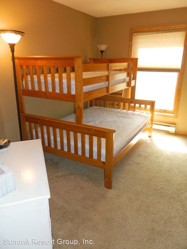 Building Photo - 2 br, 2 bath House - 533 Rainbow Village 6...