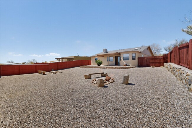 Building Photo - 16 Sheba Pl