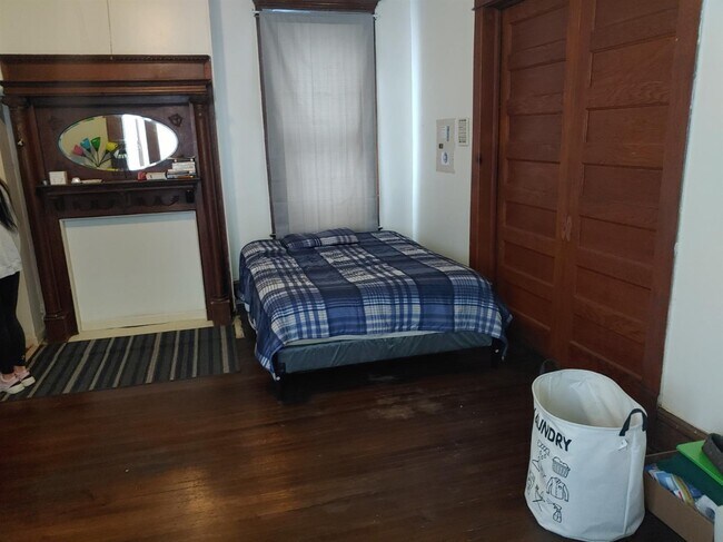 Building Photo - 371 Aylesford Pl