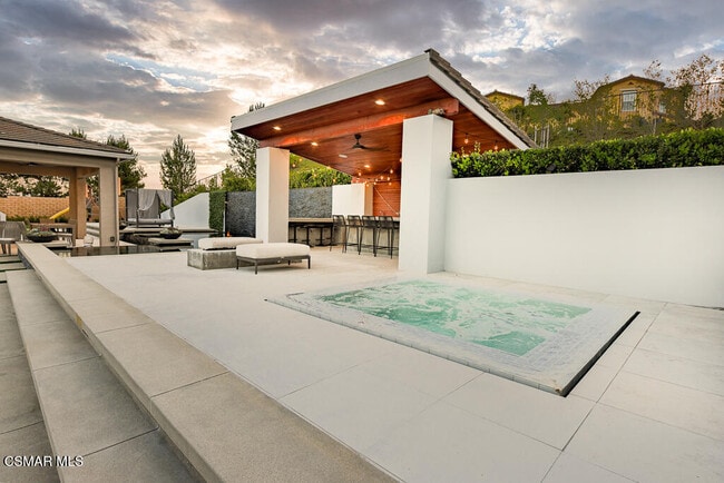 Building Photo - 6981 Shadow Wood Dr