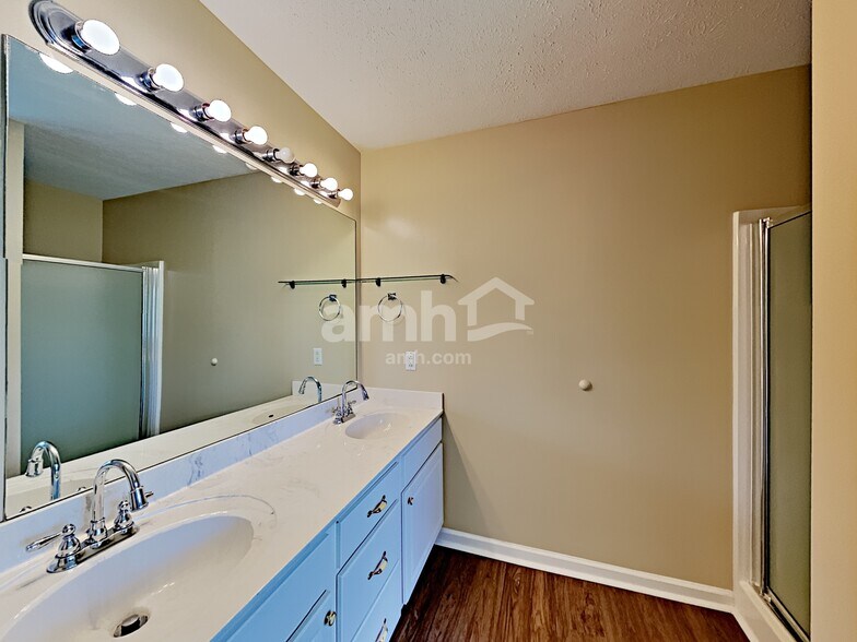 Building Photo - 1219 Murray Ct