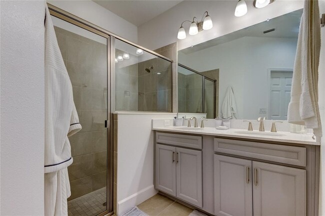 Building Photo - 5535 Del Coronado Dr