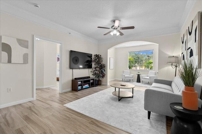 Building Photo - 5203 Myrtlewood Cir E