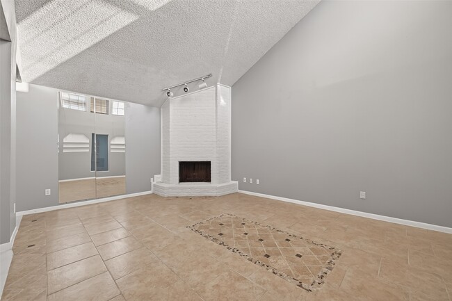 Building Photo - 4410 Wildacres Dr