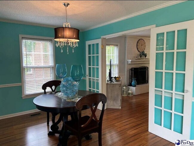 Building Photo - 3 bedroom 2 bath - In the heart of Florence