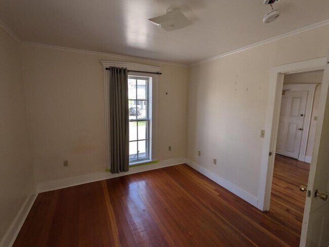 Building Photo - 37 St Paul St