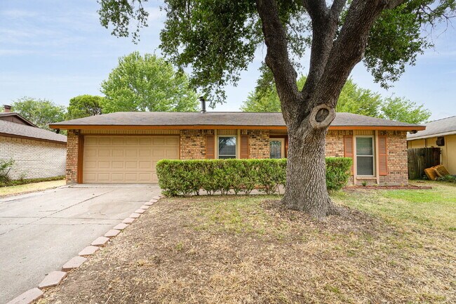 Building Photo - Great Entertaining Spaces!