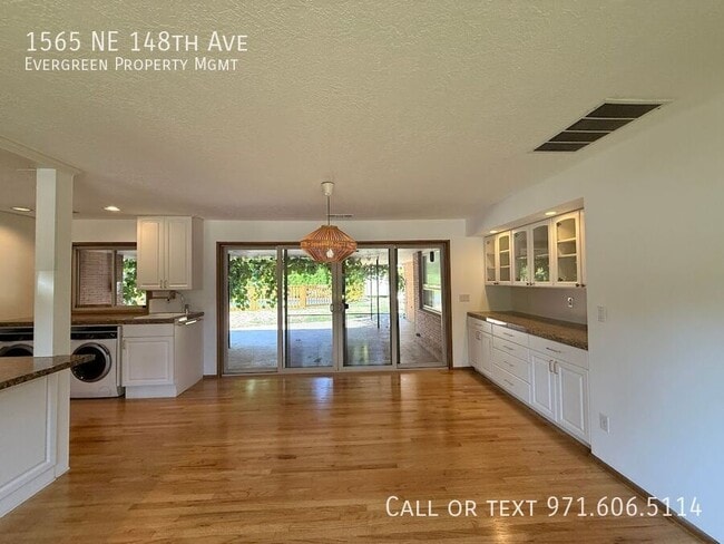 Building Photo - 1565 NE 148th Ave