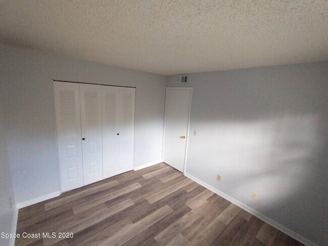 Building Photo - 1664 Sunny Brook Ln