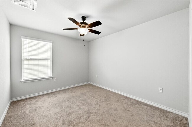 Building Photo - 11921 Cimaizon Dr