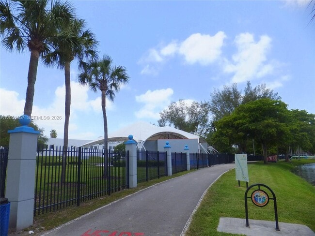 Building Photo - 16410 Miami Dr