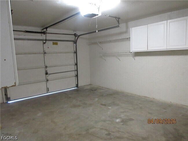 Building Photo - 1218 NE 8th Terrace