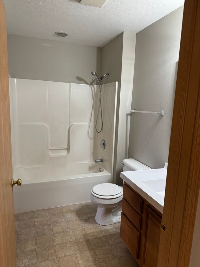 Building Photo - This is a must see