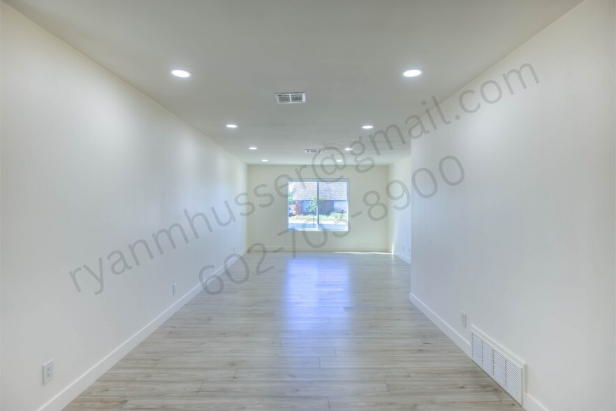 Building Photo - 6821 E 4th St