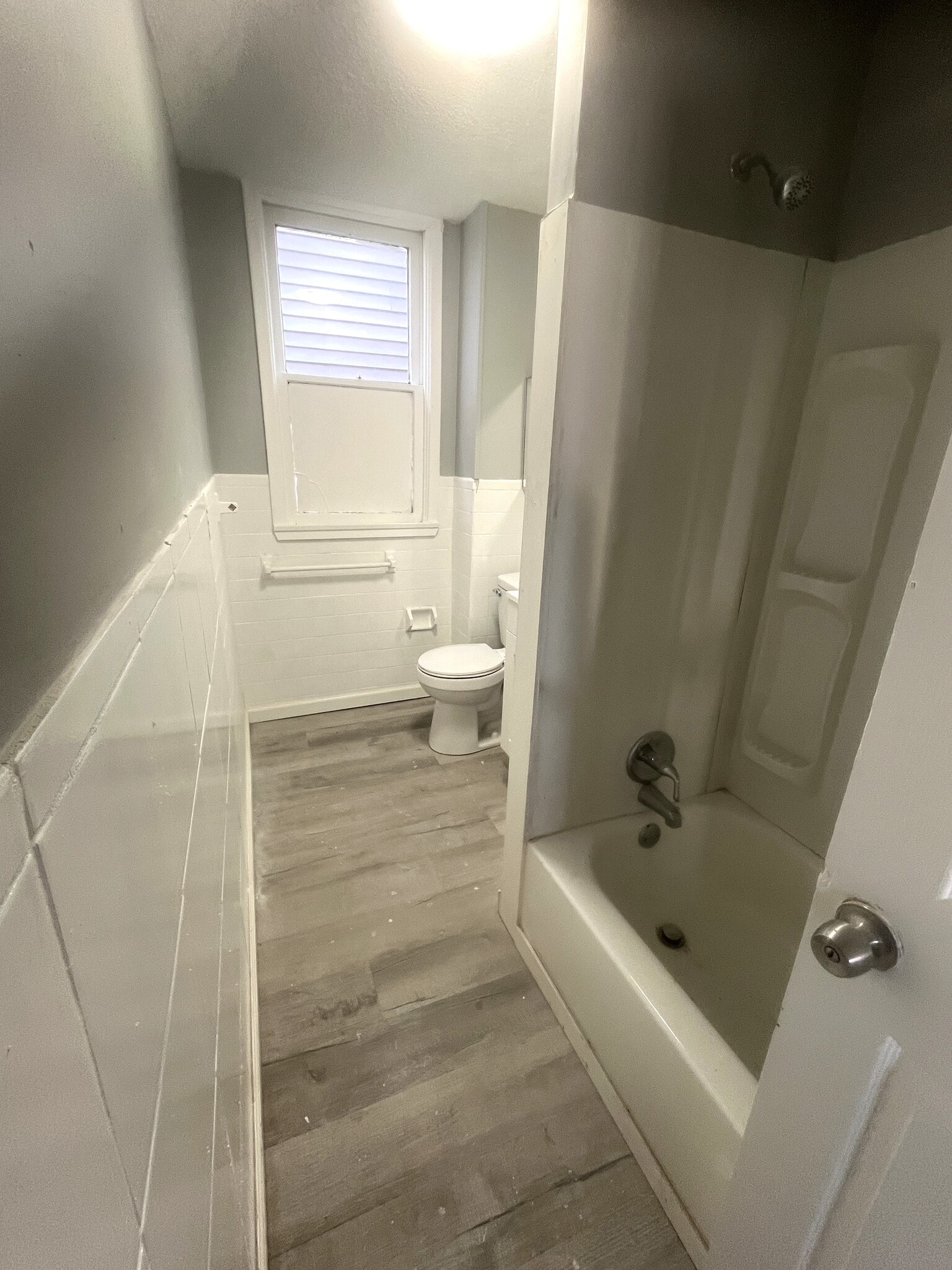 Building Photo - 417 W 17th St