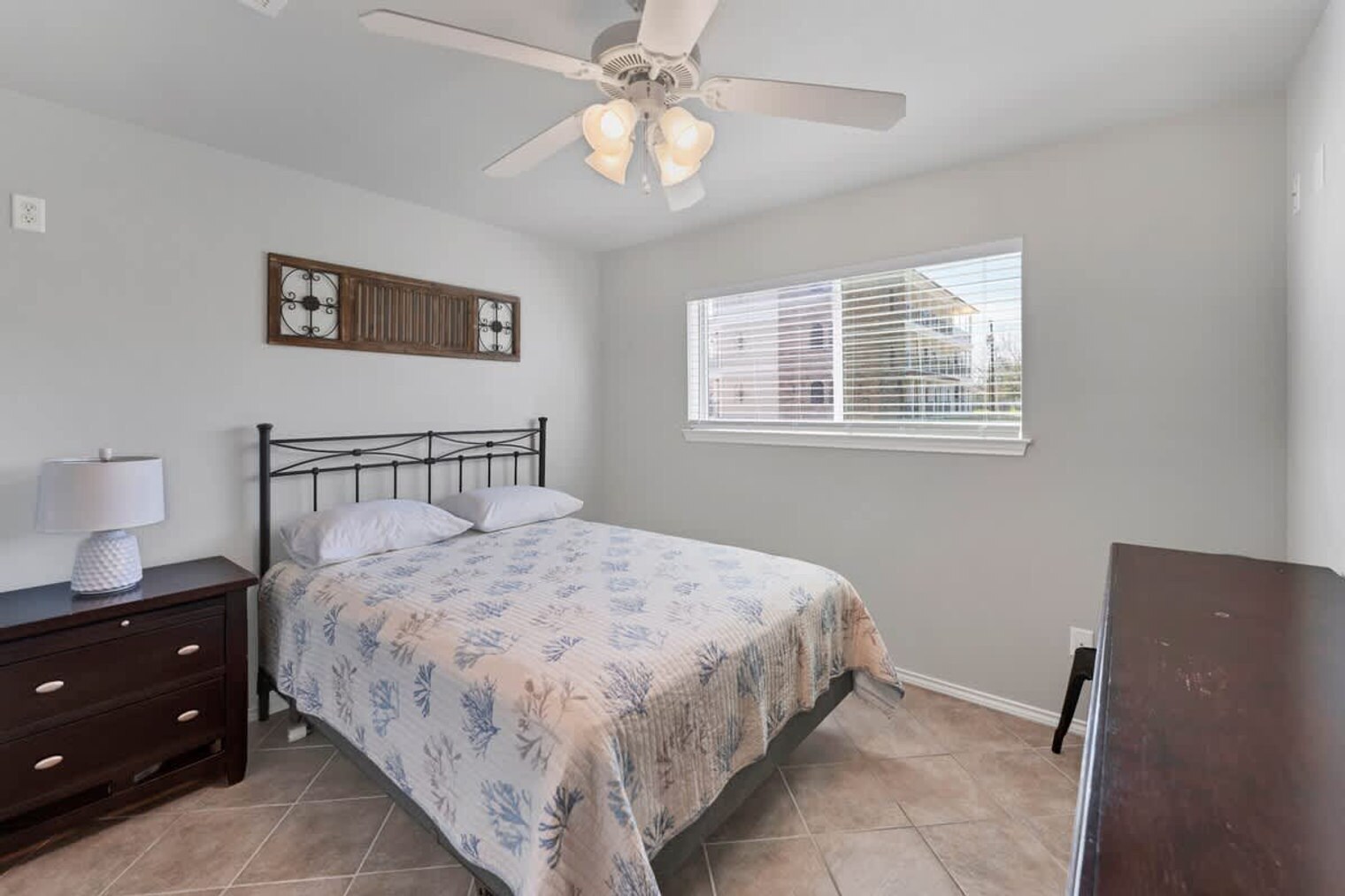 Building Photo - 730 E Mather St