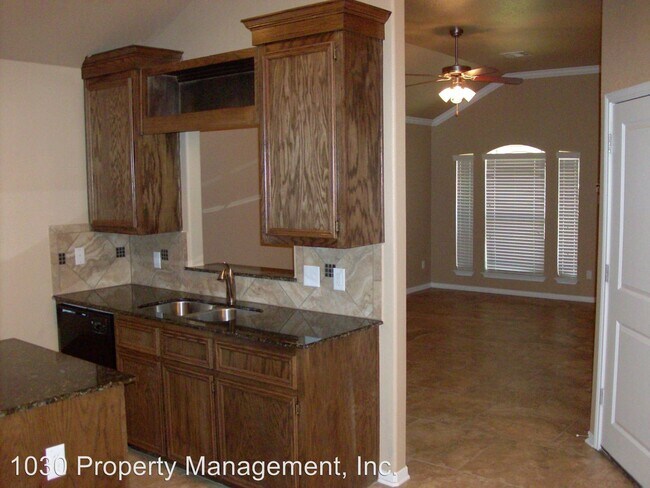 Building Photo - 3107 Lineage Loop