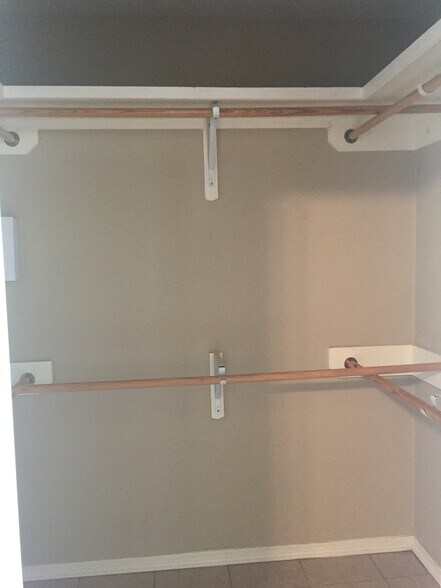 spacious closets - 3704 Fairmont Ave