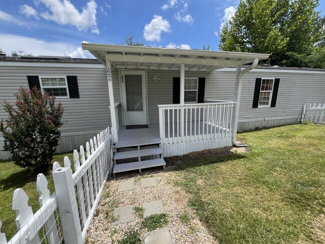 Building Photo - 62 Bennett Rd