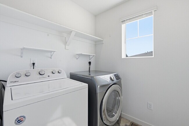 Building Photo - $2,595.95- 3 Bed, 2.5 Bath Home in Loveland with Central AC, and In Unit Laundry!