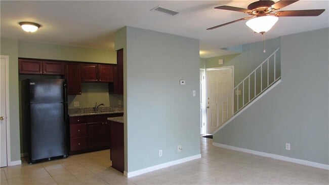 Building Photo - 2208 Mission Hill Dr
