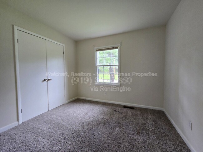 Building Photo - 119 Monterey Ln