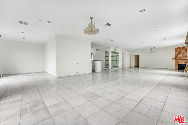 Building Photo - 1132 S Shenandoah St