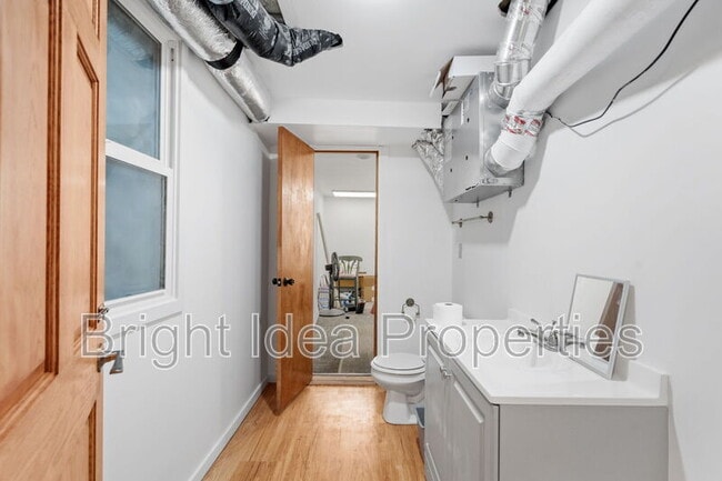 Building Photo - 2535 Aldrich Ave S