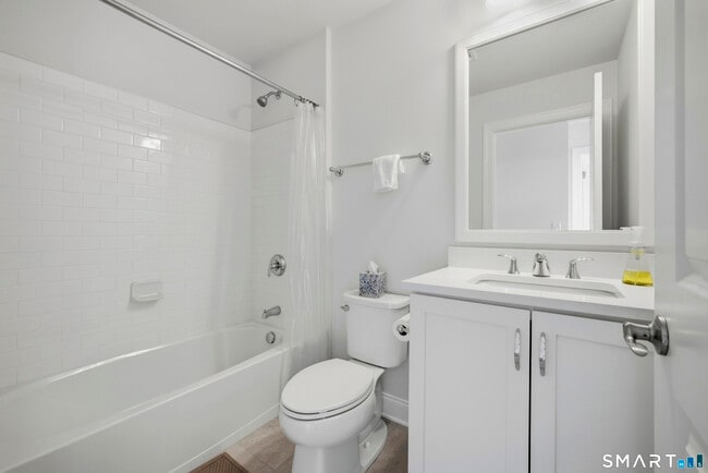 Building Photo - 25 Brentwood Cir
